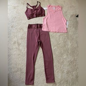 Ellie Blush Dreams workout set